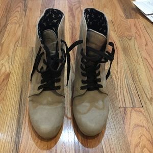 FOREVER 21 Nude platform heeled sneaker booties